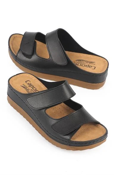 Capone Jasmine 107090 Ženske crne anatomske sandale sa remenom