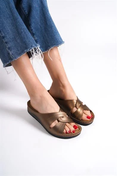 Capone Janel 107090 Ženske zlatne slingback udobne anatomske sandale