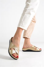 Capone Janel 107090 Ženske zlatne slingback udobne anatomske sandale