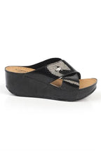 Capone Kaja 6175 Women Black Platform Cross Band Sandals