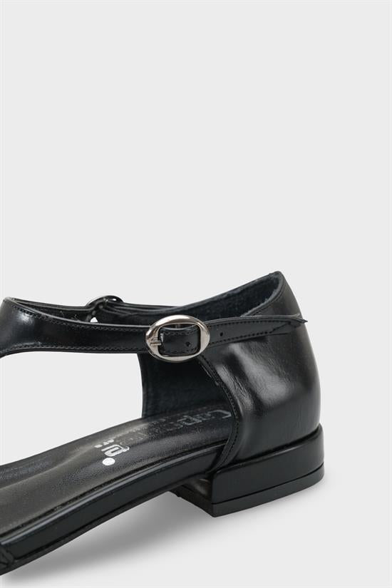Capone Arleen Woven Low Heel Women Black Ballet Flat
