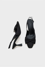 Capone Pam Blunt Pointed Toe Bow Open Back Satin ženske satenske crne cipele