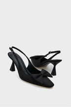 Capone Pam Blunt Pointed Toe Bow Open Back Satin ženske satenske crne cipele