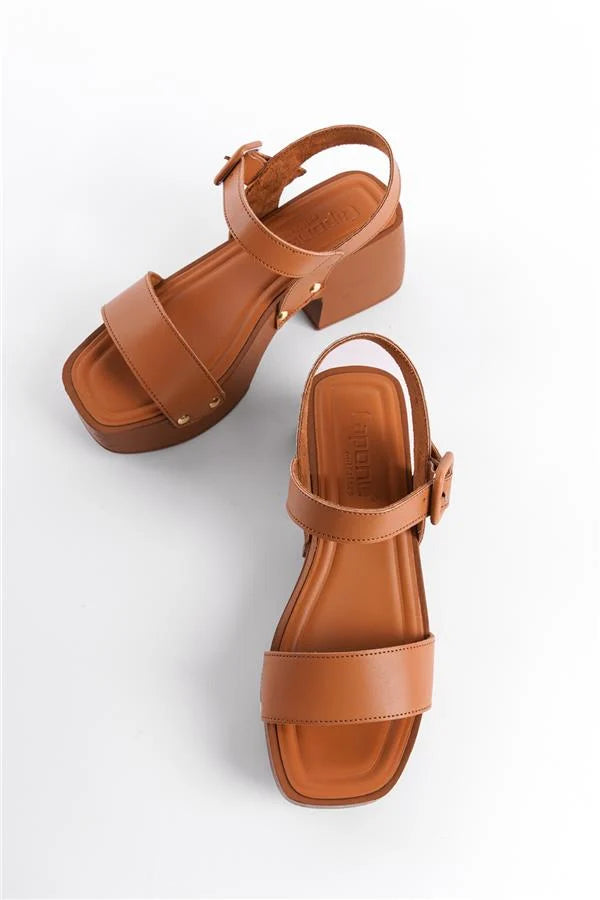 Capone Dulce Blunt Toe Single Band Platform Heel Woman Sandals