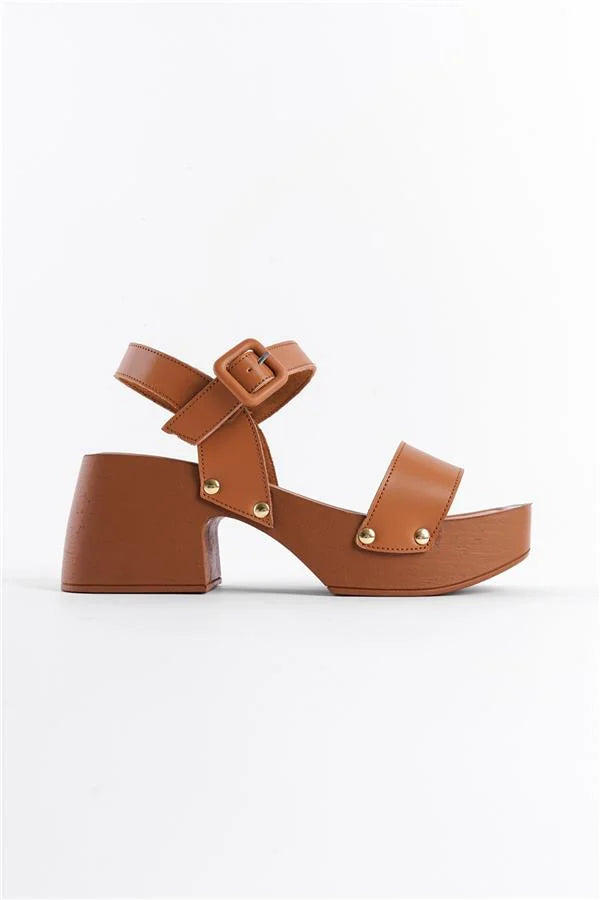 Capone Dulce Blunt Toe Single Band Platform Heel Woman Sandals