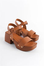 Capone Dulce Blunt Toe Single Band Platform Heel Woman Sandals