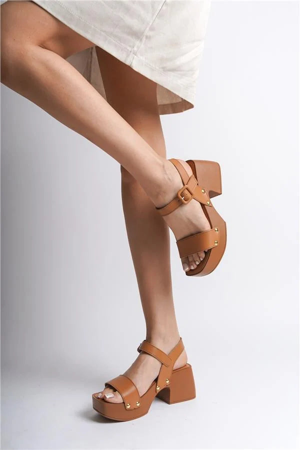 Capone Dulce Blunt Toe Single Band Platform Heel Woman Sandals