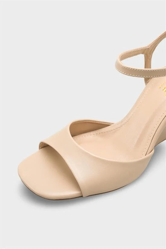 Capone Fanni Genuine Leather Lined Wedge Heel Ankle Strap Women Beige Shoe