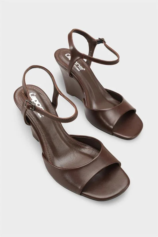 Capone Fanni Genuine Leather Lined Wedge Heel Ankle Strap Women Beige Shoe