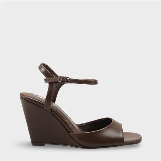Capone Fanni Genuine Leather Lined Wedge Heel Ankle Strap Women Beige Shoe