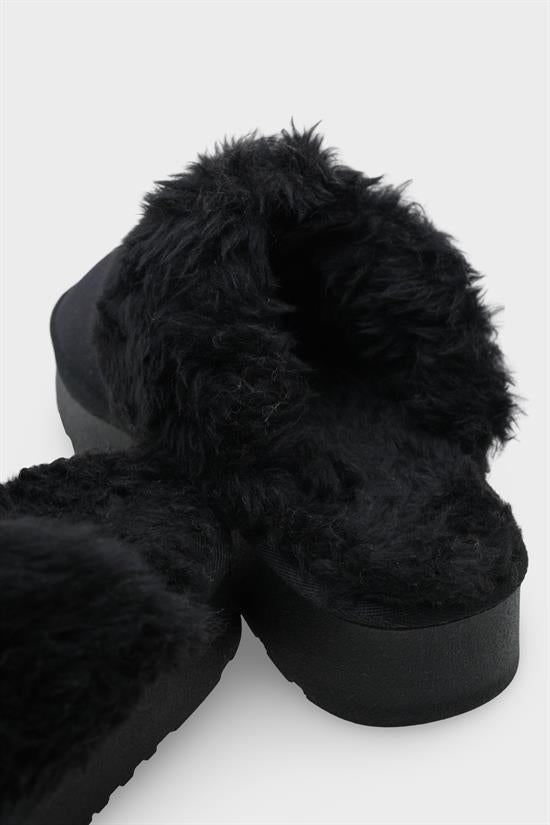 Capone Furry Closed Toe Women Sued Beige Slippers
