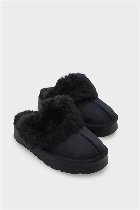 Capone Furry Closed Toe Women Sued Beige Slippers