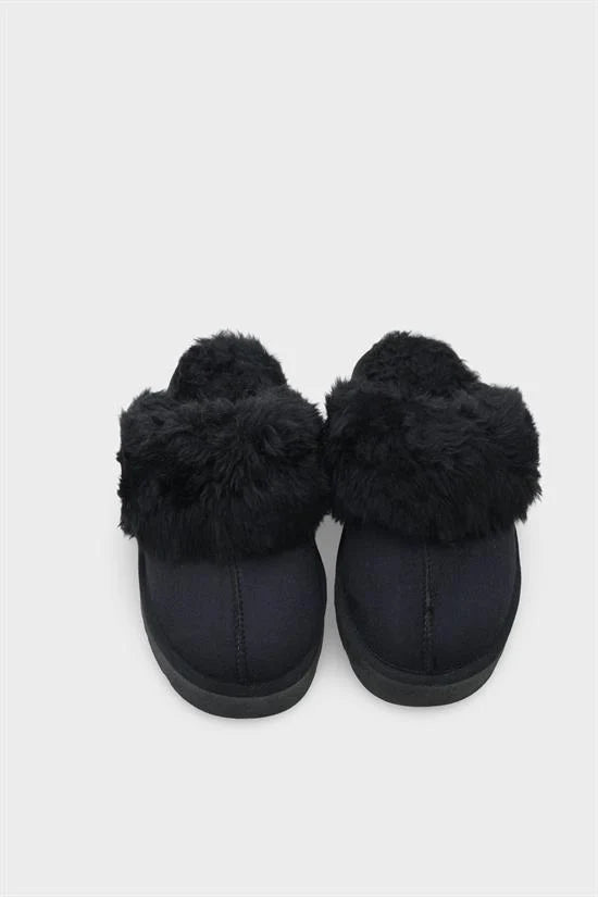 Capone Furry Closed Toe Women Sued Beige Slippers