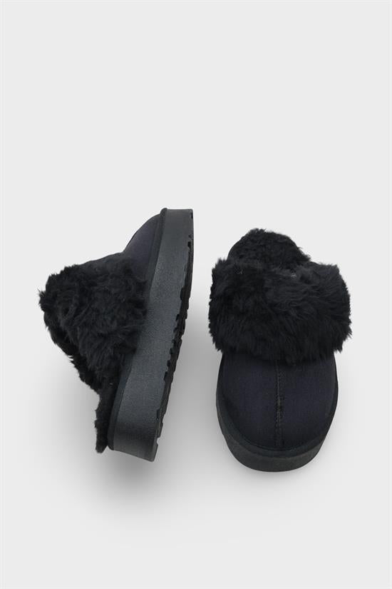 Capone Furry Closed Toe Women Sued Beige Slippers