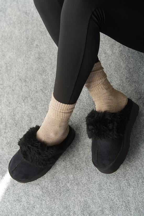Capone Furry Closed Toe Women Sued Beige Slippers