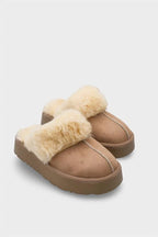 Capone Furry Closed Toe Women Sued Beige Slippers