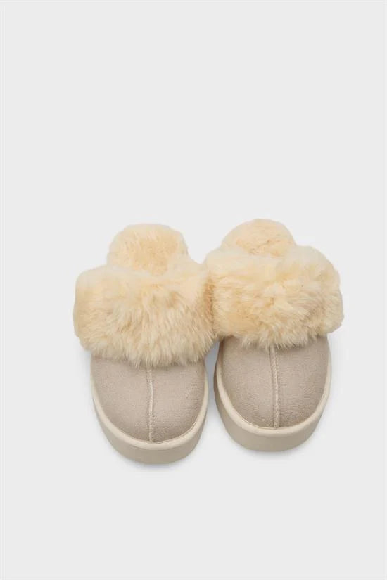 Capone Furry Closed Toe Women Sued Beige Slippers