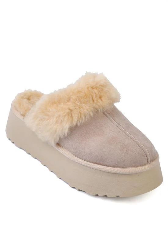 Capone Furry Closed Toe Women Sued Beige Slippers