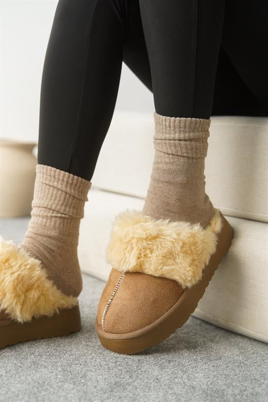 Capone Furry Closed Toe Women Sued Beige Slippers