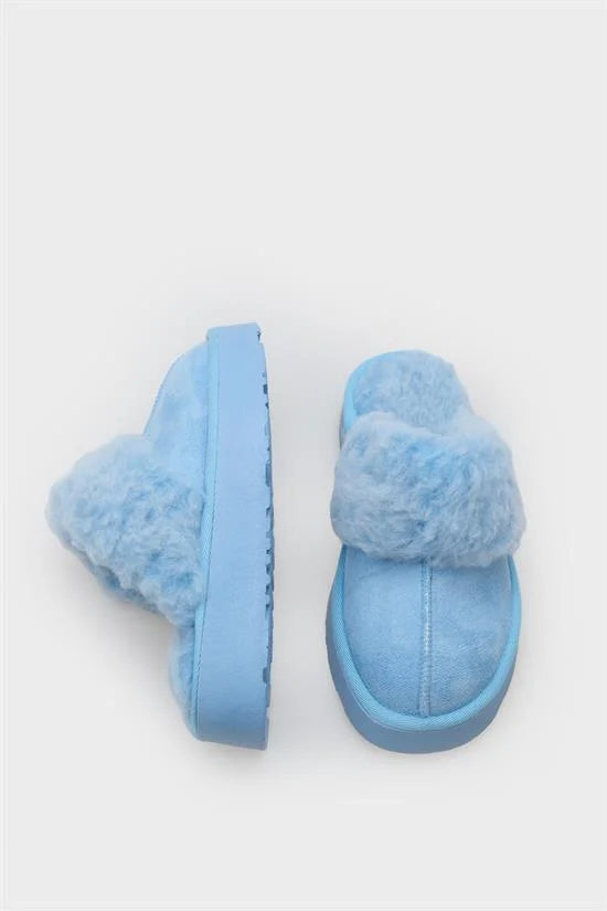 Capone Furry Closed Toe Women Sued Beige Slippers