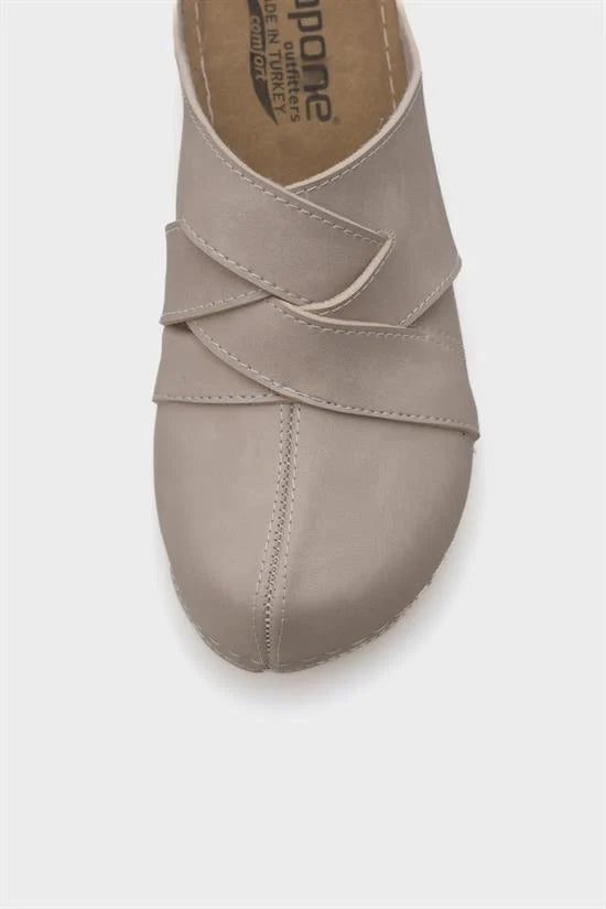 Capone Jessica Women Beige Slingback Comfort Anatomical Sandals