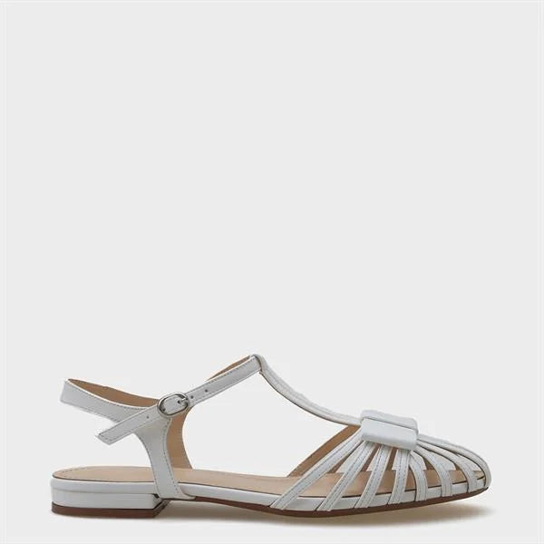 Capone Amara Lattice Braided Women Patent Beige Ballerinas