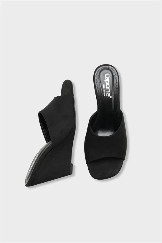 Capone Maurene Genuine Leather Lined Wedge Heel Women Sued Black Sandal