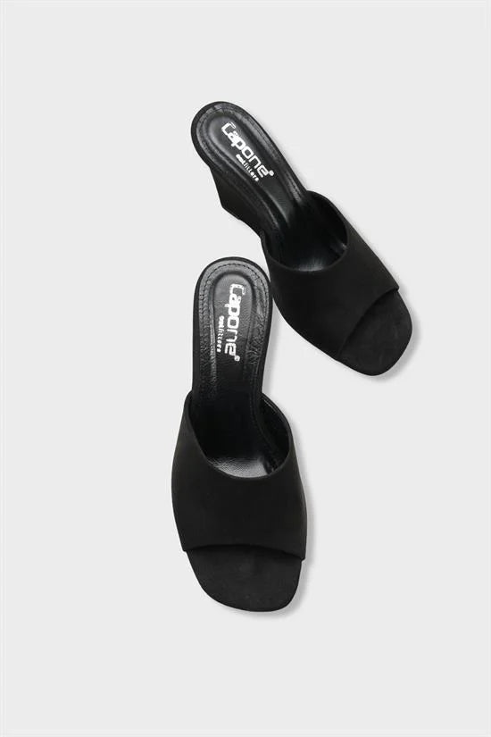 Capone Maurene Genuine Leather Lined Wedge Heel Women Sued Black Sandal
