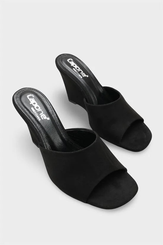Capone Maurene Genuine Leather Lined Wedge Heel Women Sued Black Sandal