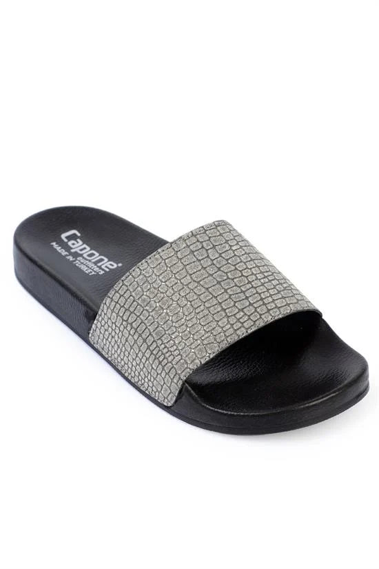 Capone Maurise Women Platinum Slippers