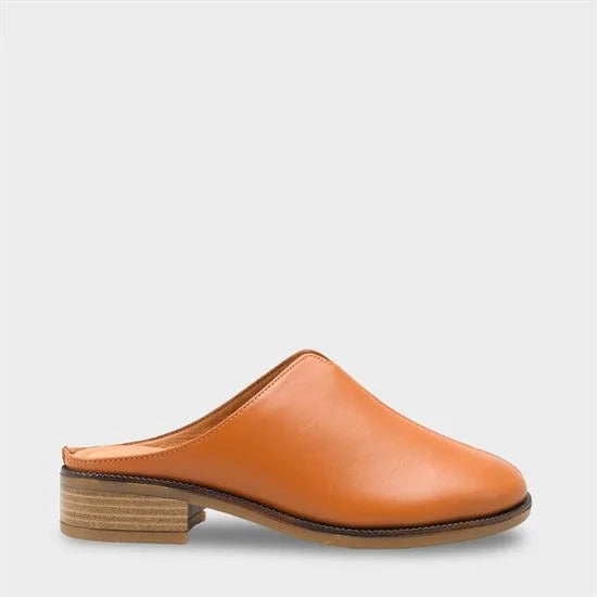 Capone Nancey Genuine Leather Low Heel Women Tan Clog