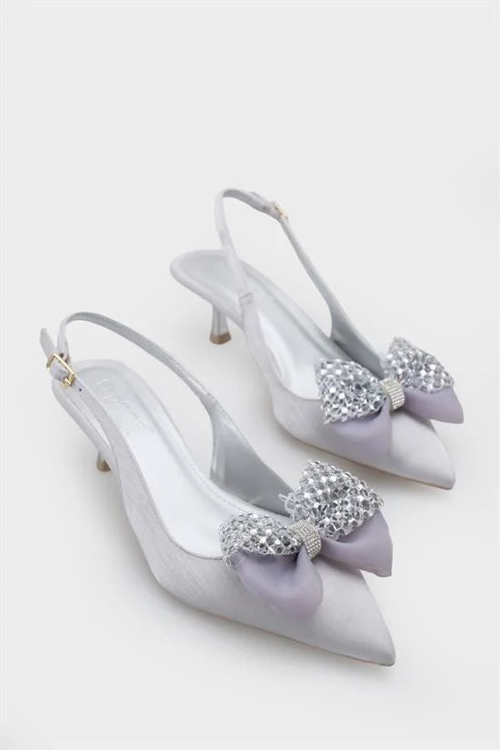 Capone Nikolia Crystal Embellished Bow Detail Pointed Toe Satin Mid Heel Ženske Cipele Bež