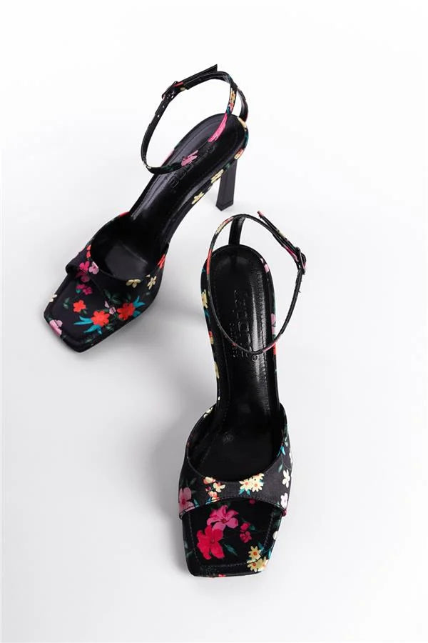 Capone Regina Open Back Pointed Toe High Heeled Flower Patterned Women Black Shoes