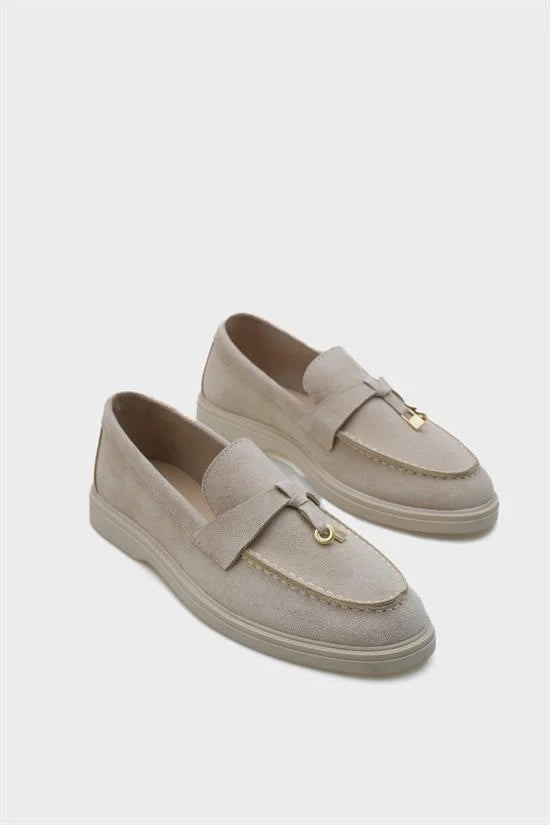 Capone Calypso Women Yellow Loafer