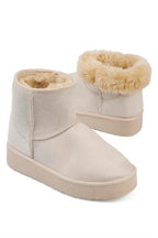 Capone Thick Sole Round Toe Fur Lined Medium Woman Boots