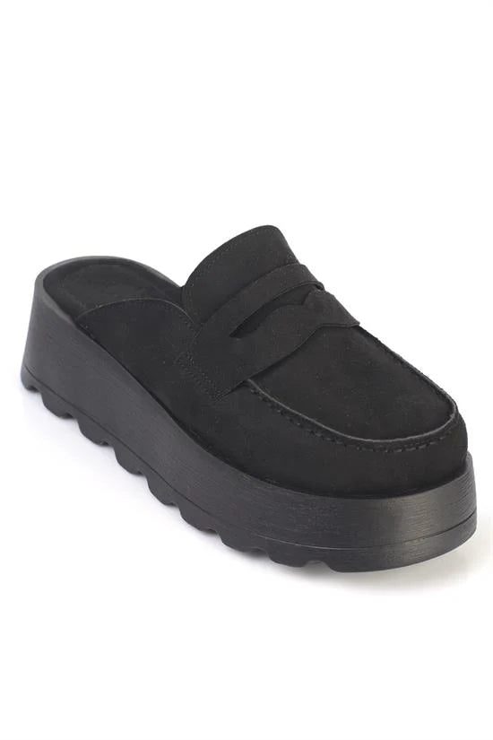 Capone Karrie Furry Faux Suede Women Sued Black Clogs