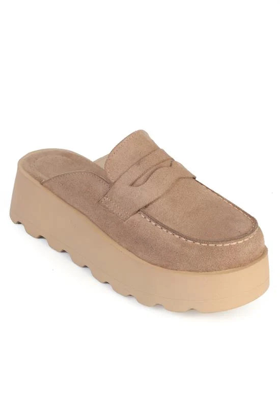 Capone Karrie Furry Faux Suede Women Sued Black Clogs