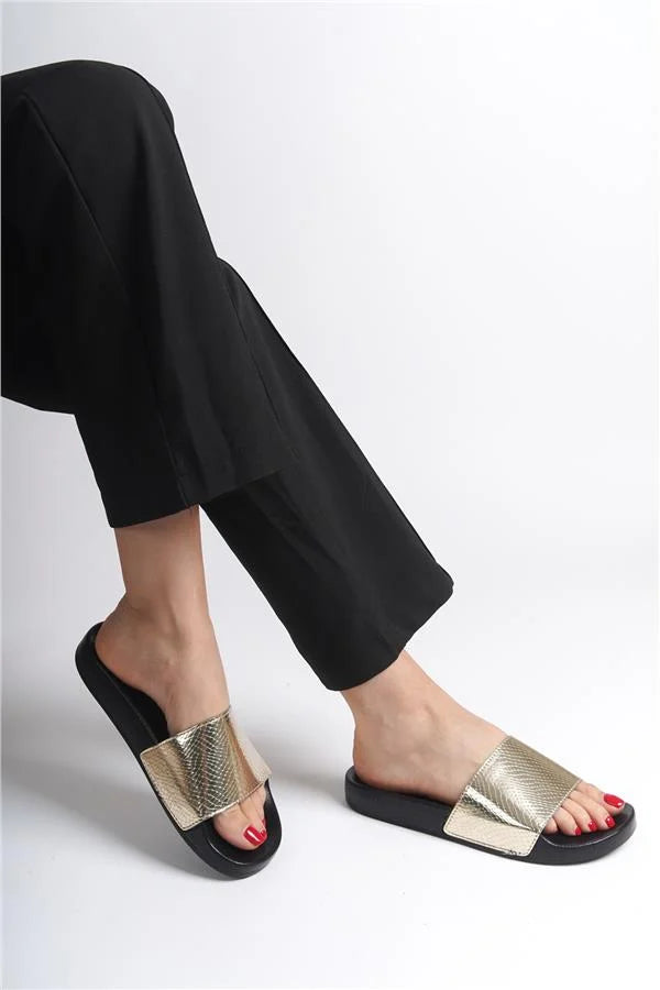 Capone Outfitters 901201 Women Silver Sandal