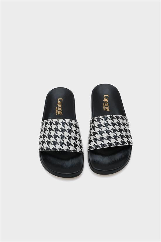 Capone Outfitters 901201 Women Houndstooth Sandal