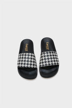 Capone Outfitters 901201 Women Houndstooth Sandal