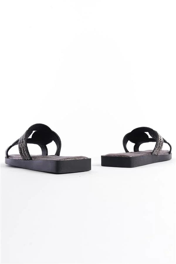 Capone Outfitters HRM09 Women Silver Sandal