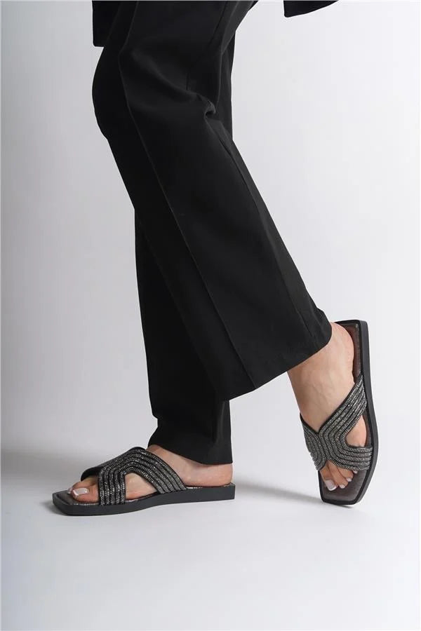 Capone Outfitters HRM11 Women Platinum Sandal