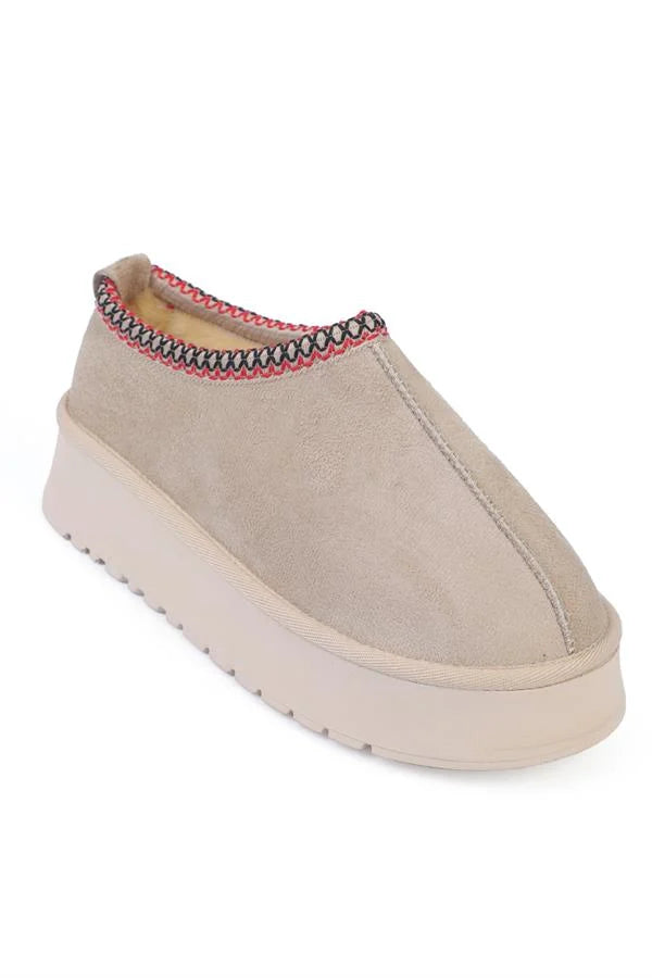 Capone Thick Sole Round Toe Furry Closed Women Pink Sandals
