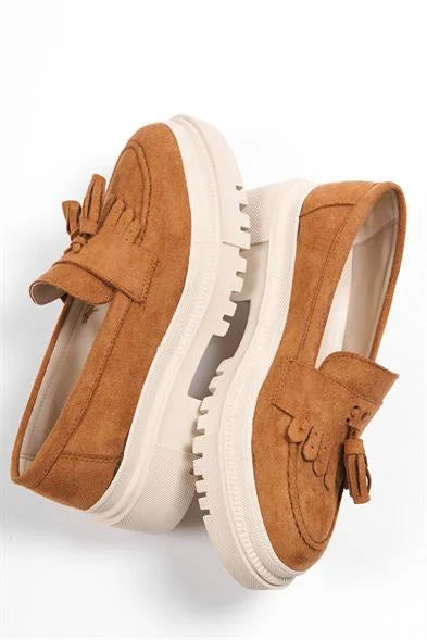 Capone Oval Toe Tassel Track Sole Suede Ženska Mokasina