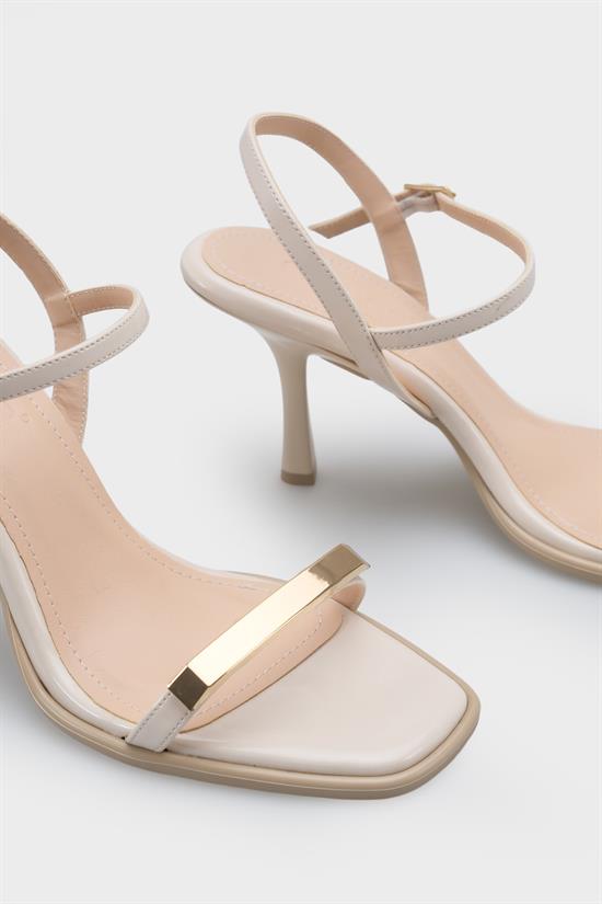 Capone Reggi Square Toe Metal Single Band Mid Heel Ankle Strap Women Patent Beige Shoe