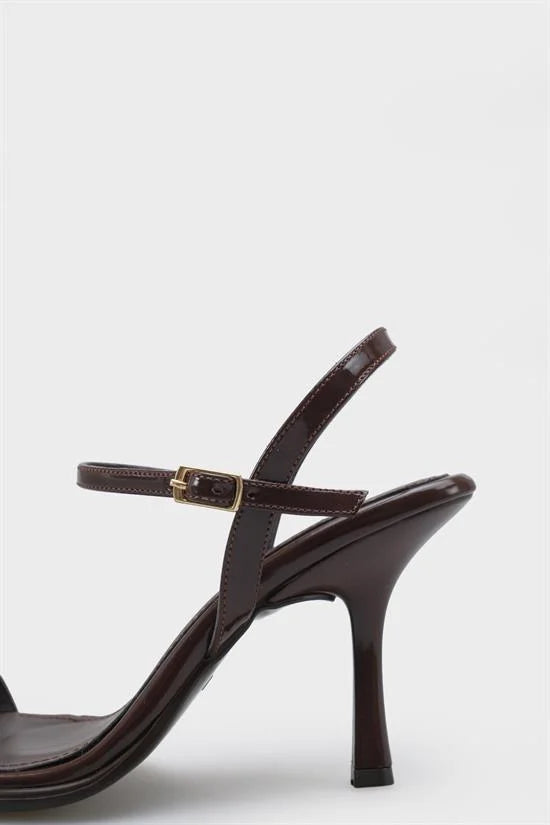 Capone Reggi Square Toe Metal Single Band Mid Heel Ankle Strap Women Patent Beige Shoe