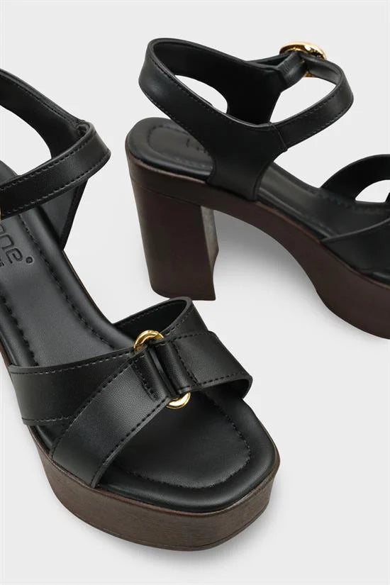 Capone Sheilah Platform Cross Band Ankle Strap Women Beige Sandal