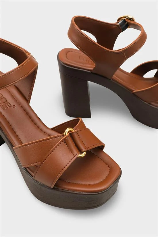 Capone Sheilah Platform Cross Band Ankle Strap Women Beige Sandal