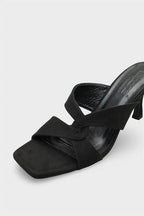 Capone Sissy sandale na srednju petu, od prave kože, sa unutrašnjom postavom, četvrtastim vrhom, ukrštenim kaiševima, elegantne, crne, od brušene kože, za žene