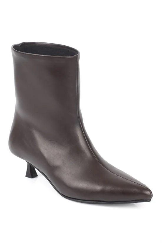 Capone Viola Pointed Toe Pull-On Women Black Boot
